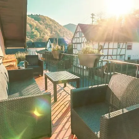 Modernes Mit Kamin Und Charme Tatil Evi Kesseling