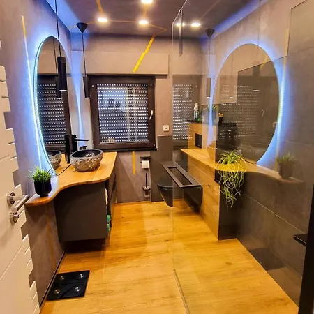 Tatil Evi Modernes Mit Kamin Und Charme